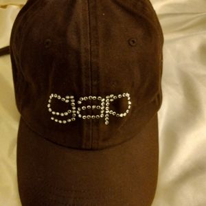 Women's chocolate brown Gap baseball cap.